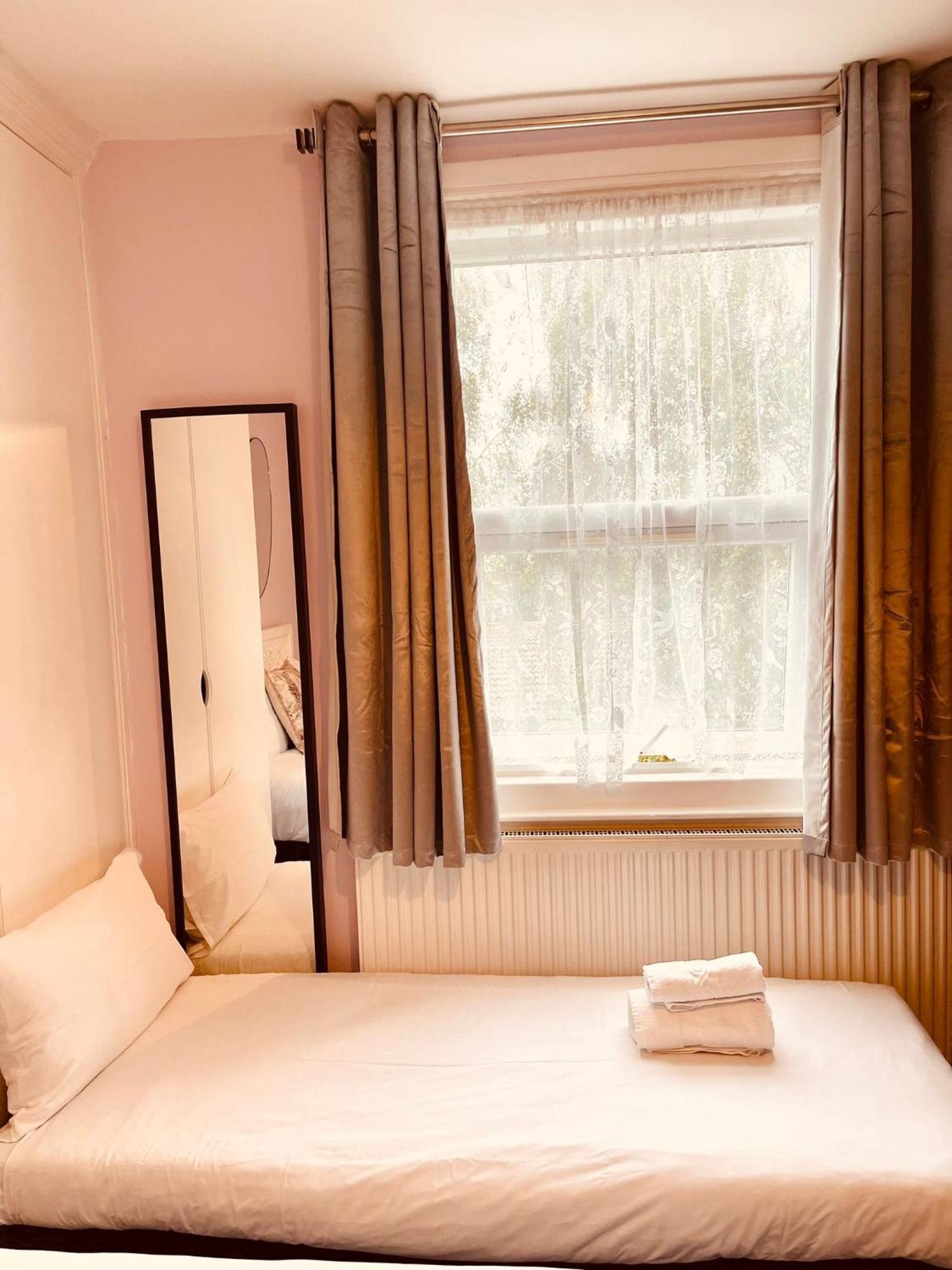 United Lodge Hotel Londra Dış mekan fotoğraf